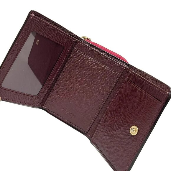 Auth COACH - Pink Leather Trifold Wallet - Picture 4 of 5